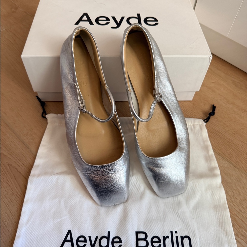 Aeyde Uma Silver Flats - Used